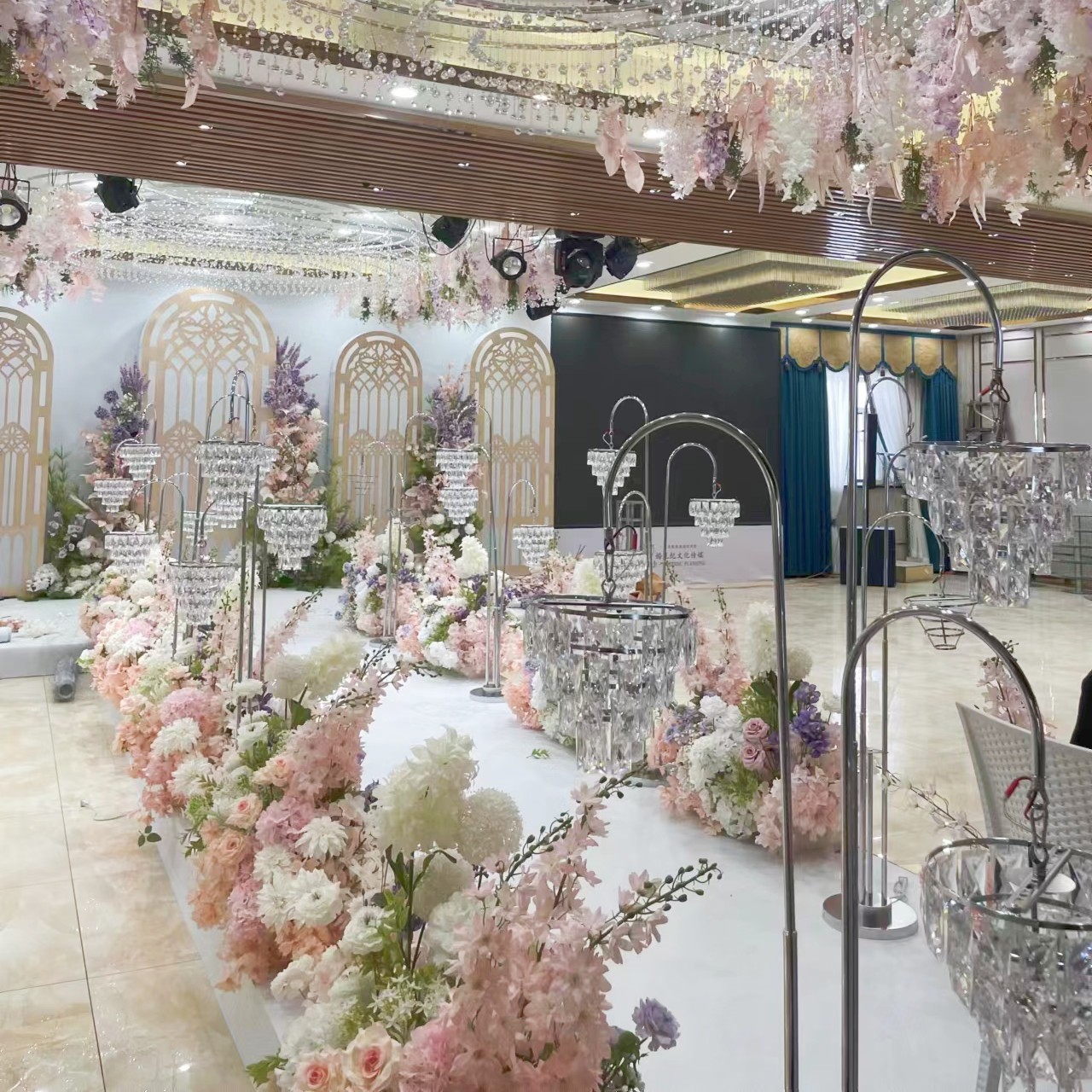 新款婚庆冰条水晶发光路引婚礼堂欧式铁艺吊灯冰晶引路灯舞台装饰,淘宝优惠券,粉丝福利购,淘宝优惠卷