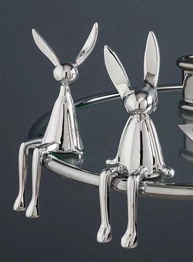 简约轻奢创意电镀银金蓝色坐姿动物兔子摆件树脂家居软装饰工艺品