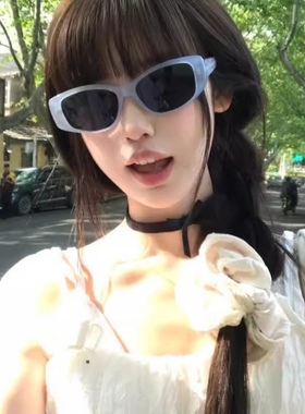 韩版ins多巴胺蓝色方形墨镜女款潮圆脸街拍高级感甜妹可爱太阳镜