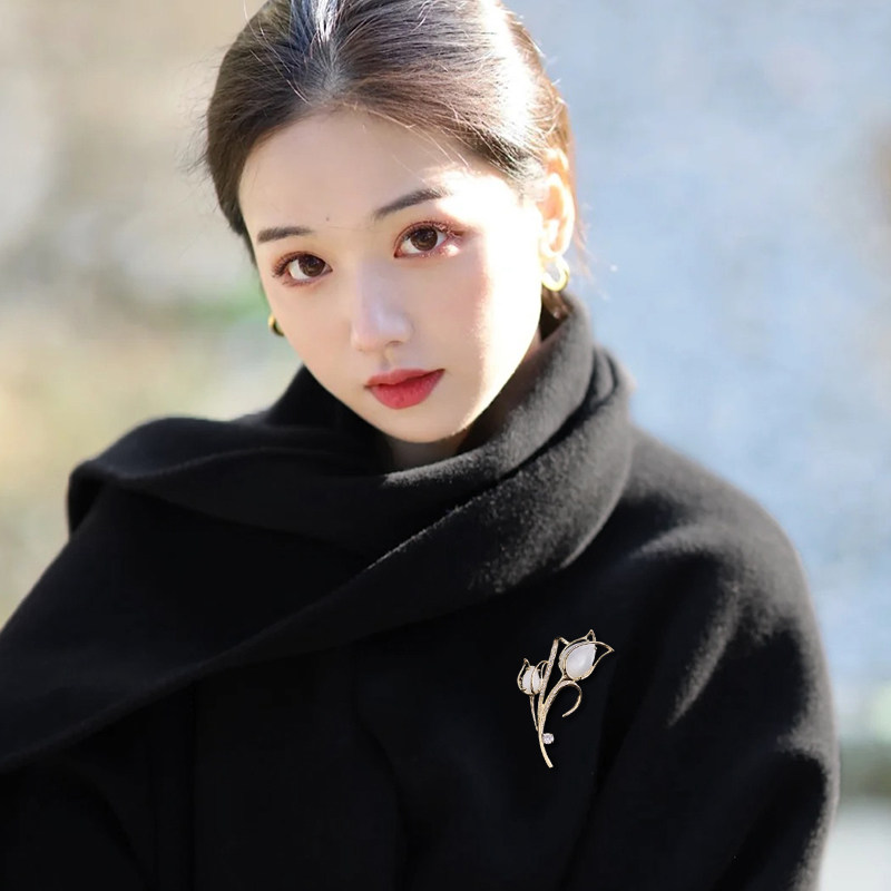 郁金香胸针轻奢高级感高端精致时尚配大衣胸花2025新款爆款配饰女,淘宝优惠券,粉丝福利购,淘宝优惠卷