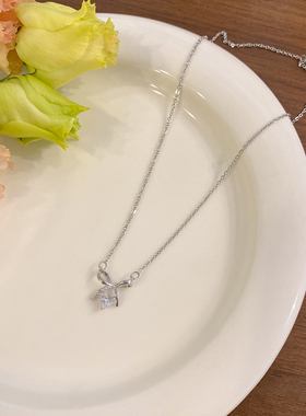 高级感银色蝴蝶结项链女