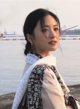 沈月同款长条拼接黑色碎花围巾