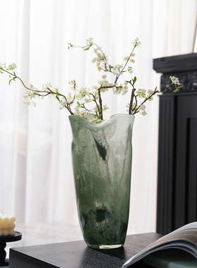 现代轻奢绿意森然琉璃花瓶设计师