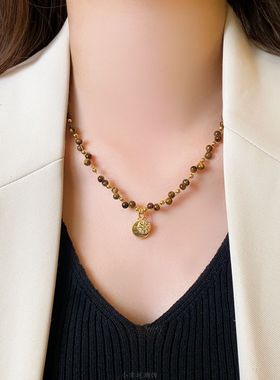 美拉德虎眼石串珠八芒星圆盘项链女2025新款高级感轻奢小众毛衣链