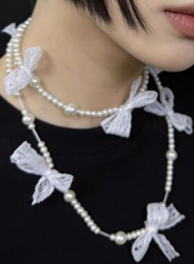 轻奢高级感蕾丝蝴蝶结珍珠项链女小众设计双层叠戴锁骨链串珠配饰