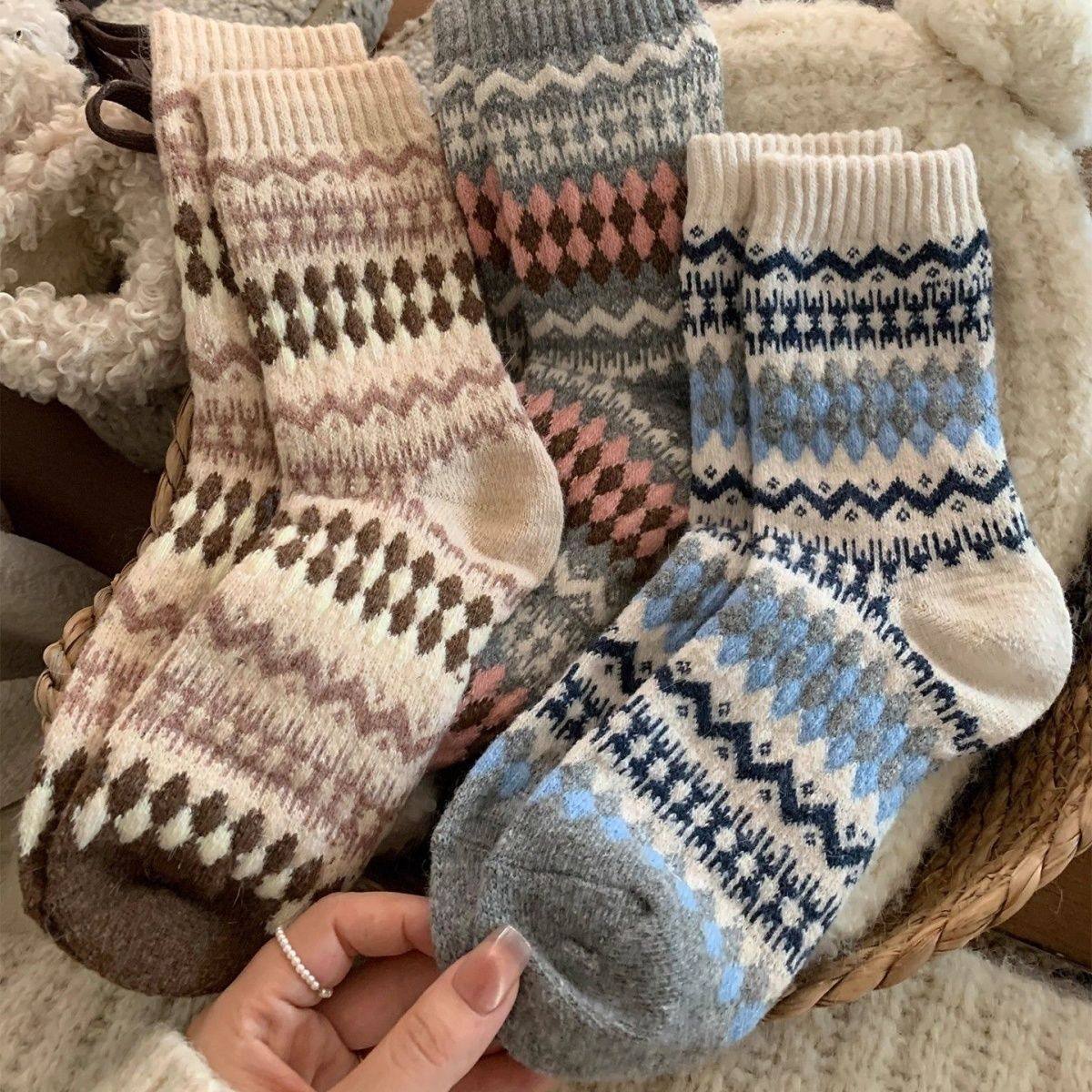 复古费尔岛袜子女秋冬季中筒袜加厚保暖冬天民族风长筒百搭堆堆袜,淘宝优惠券,粉丝福利购,淘宝优惠卷