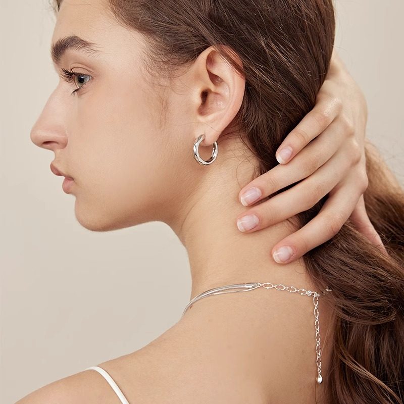 【明星同款】潺流耳圈小众法式女银色素圈耳环耳钉时尚设计耳饰,淘宝优惠券,粉丝福利购,淘宝优惠卷