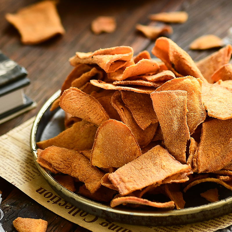 Sweet potato chips crispy baked sweet potato chips crispy sweet potato chips crispy casual snack potato chips old-fashioned