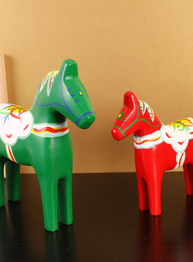 北欧彩绘瑞典达拉木马摆件