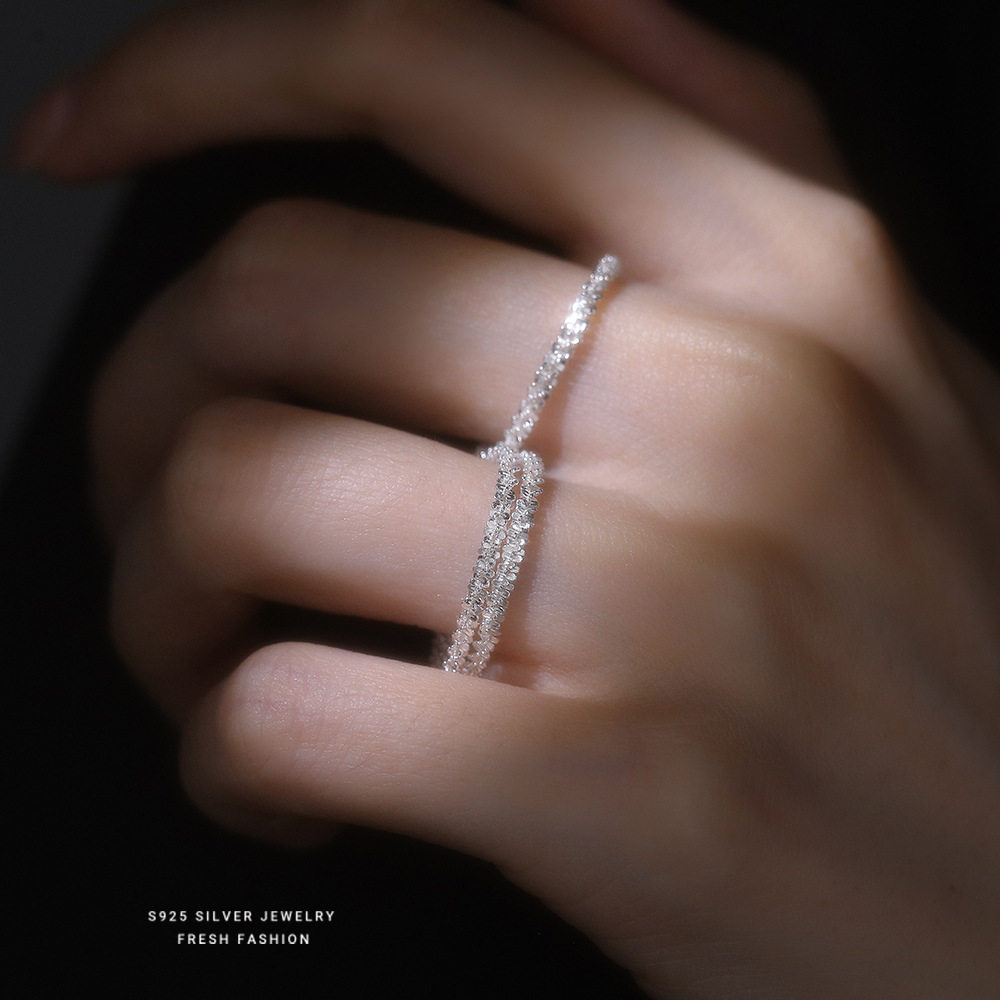 S925 sterling silver ring with closed mouth full of stars