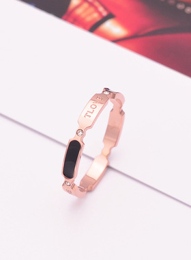 韩版森系小清新Tlove字母黑色滴胶戒指镀玫瑰金钛钢戒指女饰品