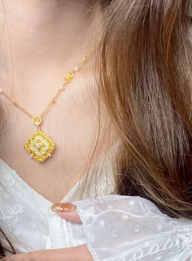 法国CapinKofin新款复古宫廷风镶嵌珍珠金色吊坠项链女高颜值