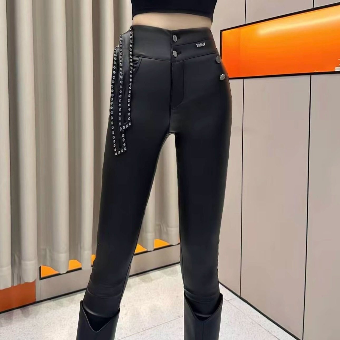 紧身显瘦磨毛皮裤女秋冬修身2025新款镶钻重工加绒铅笔小脚裤遮肉,淘宝优惠券,粉丝福利购,淘宝优惠卷