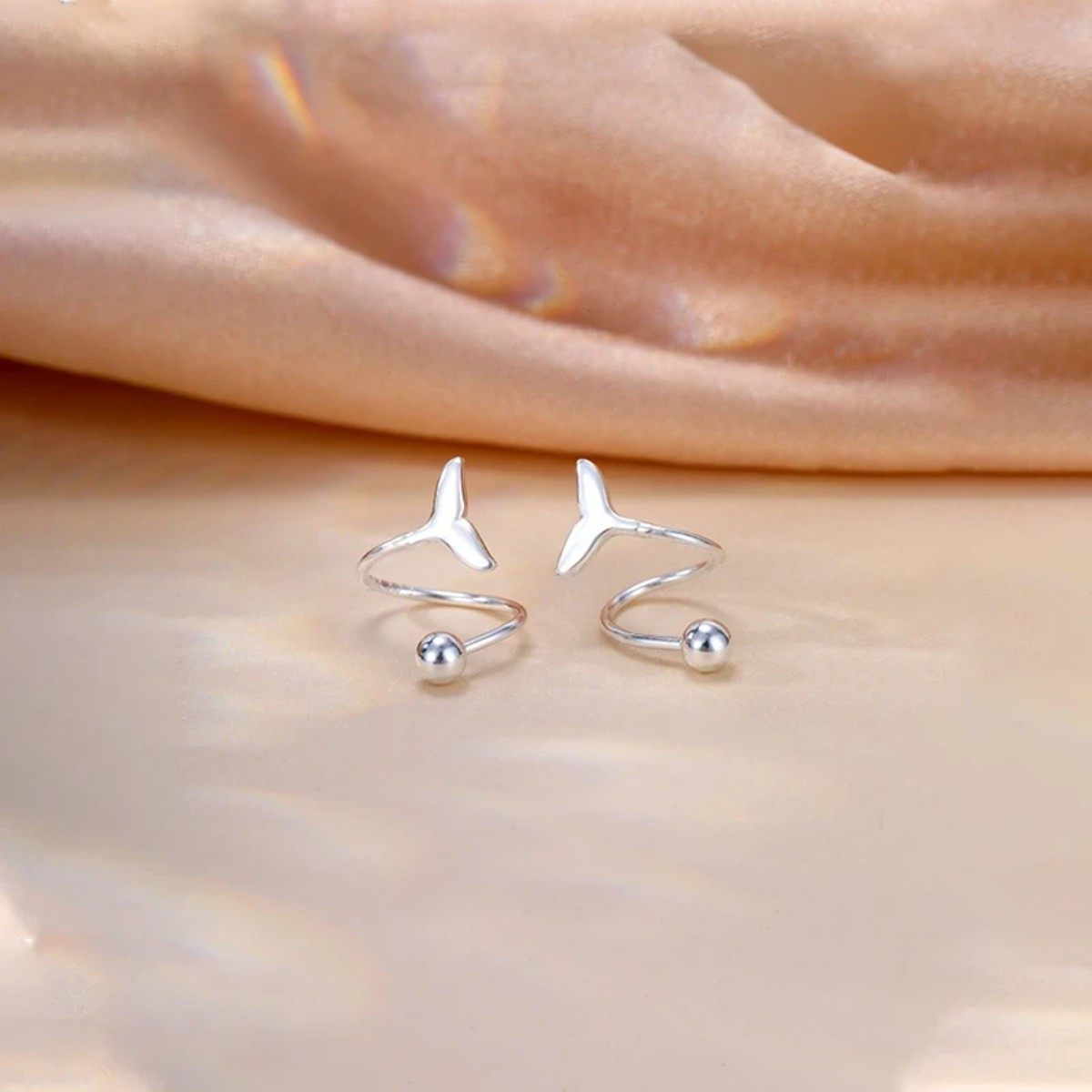 S999纯银针鱼尾S形螺旋耳钉养耳洞睡觉免摘耳环防过敏女耳饰简约,淘宝优惠券,粉丝福利购,淘宝优惠卷