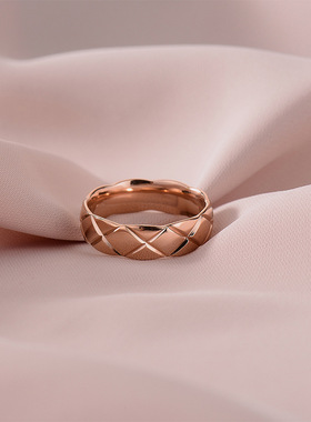 菱格戒指小香风不锈钢18k钛钢ins网红防掉色个性复古宽指环新款