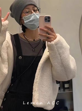 周雨彤同款黑色小花笑脸项链