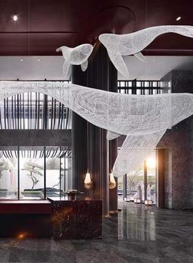 定制大型不锈钢镂空鲸鱼雕塑酒店会场网格编织海洋动物悬挂装饰品
