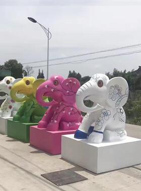 户外园林景观玻璃钢仿真彩绘大象雕塑几何长颈鹿商场装饰大型摆件