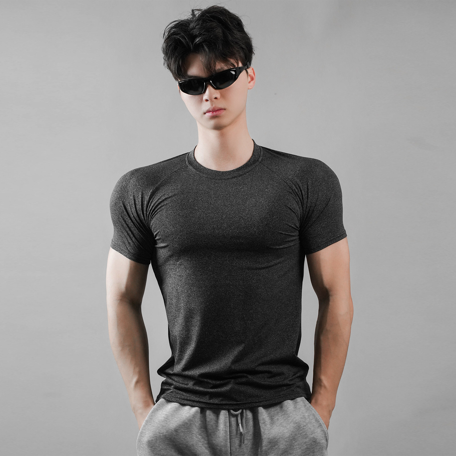 【UTS速干系列】显壮修身弹力健身衣纯色男短袖T恤运训练衣打底衫,淘宝优惠券,粉丝福利购,淘宝优惠卷
