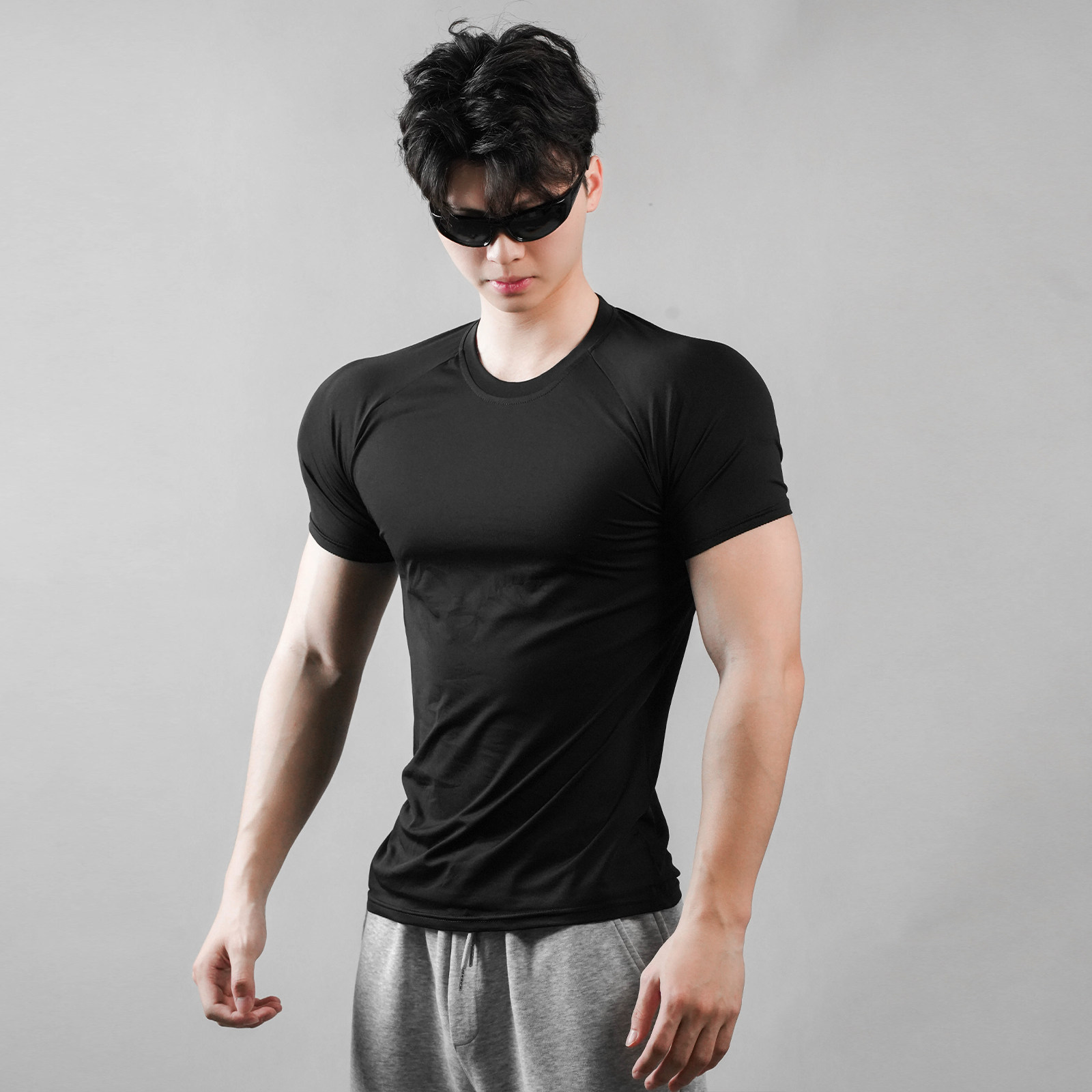 【UTS速干系列】显壮修身弹力健身衣纯色男短袖T恤运训练衣打底衫,淘宝优惠券,粉丝福利购,淘宝优惠卷
