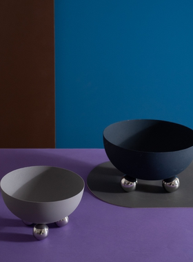 侘寂风餐厅三脚金属果盘