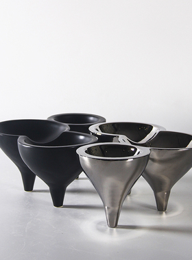 简约现代客厅餐厅三脚陶瓷花器