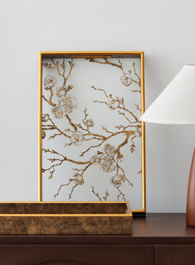 金色花朵树枝图案托盘