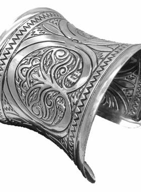 fashion bracelet women hand catenary 覆古压花女手镯女饰品