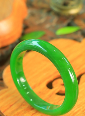 天然和田玉碧玉手镯女冰糯种籽料