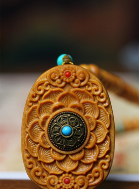 檀香木多圈手串搭配观音吊坠