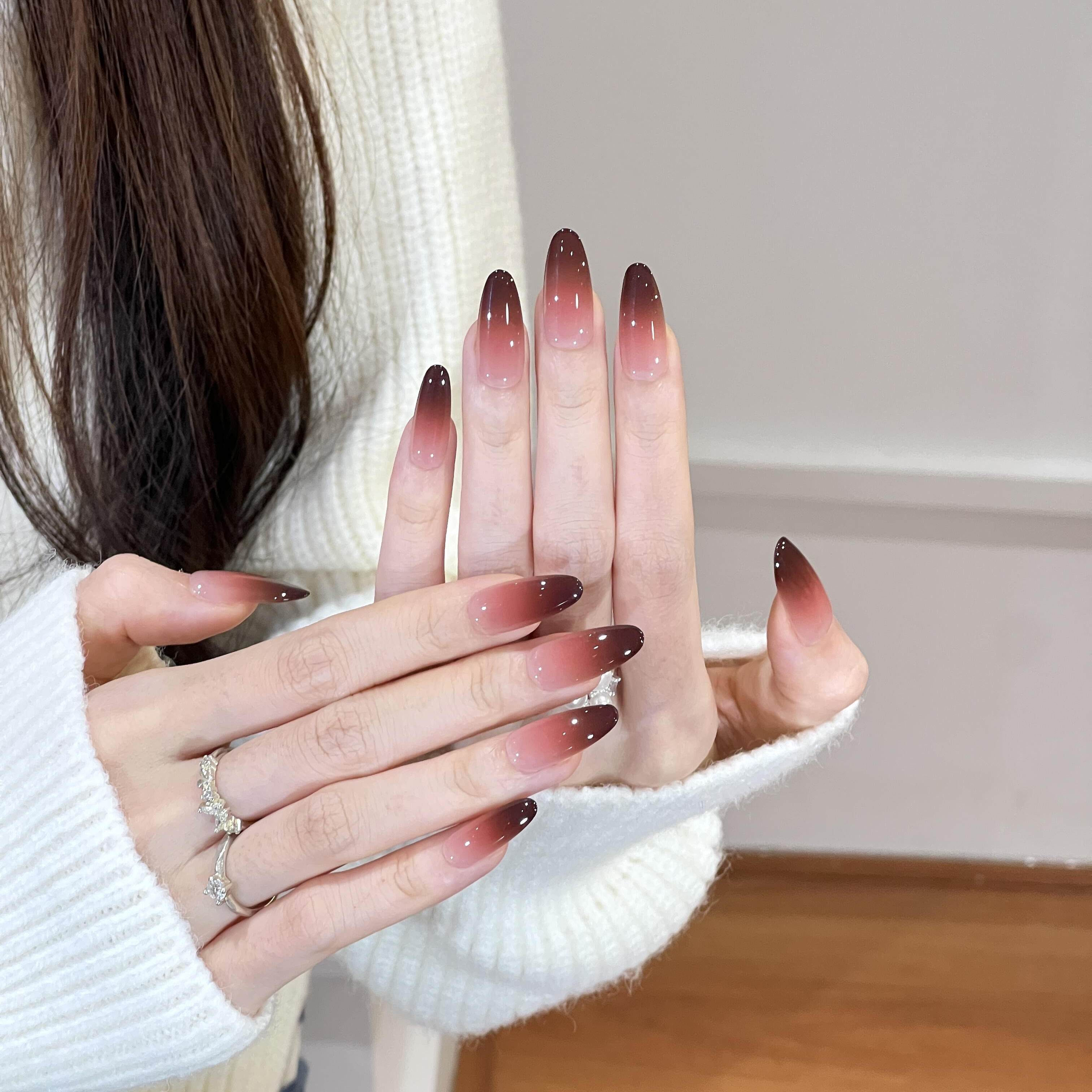 2026新款纯手工穿戴甲巨显白美甲暗红渐变气质氛围感新年指甲,淘宝优惠券,粉丝福利购,淘宝优惠卷