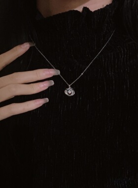 《一步一闪》999纯银灵动项链