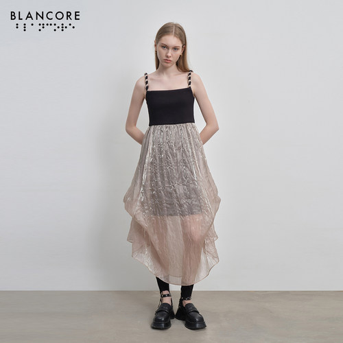 【设计师品牌BLANCORE】2024夏季新款褶皱纱质拼接扭绳吊带连衣裙 - 图2