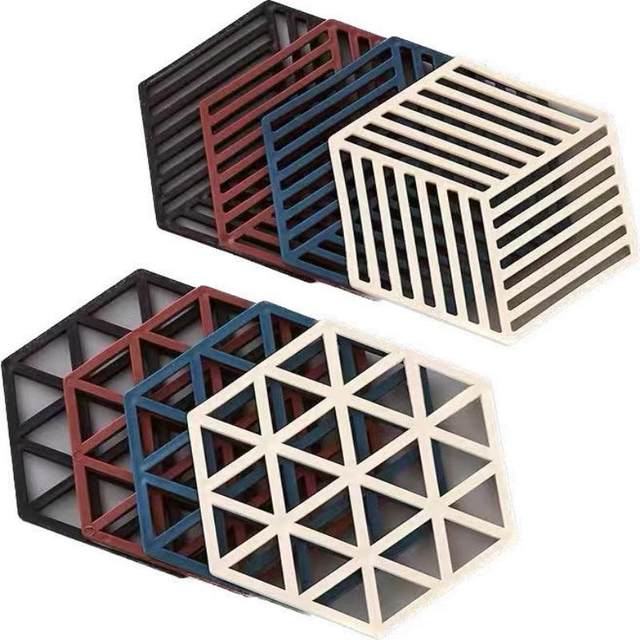 Creative hollow hexagonal silicone dining table cushion thermal insulation