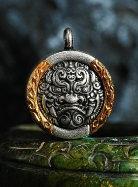 新非遗手绘上色陶泥擦擦唐卡黄铜火焰纹圆形狮子嘎乌盒吊坠复古绳