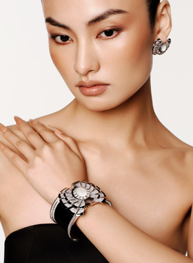 【秀款限定】MOH动物絮语系列黑珐琅蝴蝶水晶贝母女款手镯