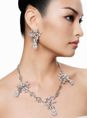 【春上新】MOH动物絮语系列三重蝴蝶花束水滴钻项链优雅锁骨链