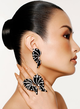 【宋茜同款】MOH动物絮语系列黑珐琅蝴蝶女戒水晶夸张双指戒指