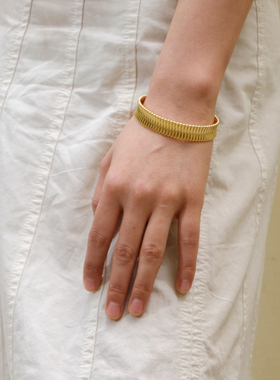 LAZYCIRCLES竖条纹金色手镯