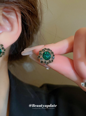 绿色镶钻圆圈花朵卡扣项链