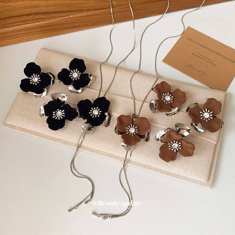 European and American vintage metal diamond flocked flower earrings