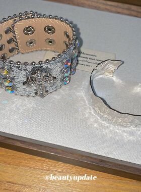 甜酷风皮革镶钻十字架手链