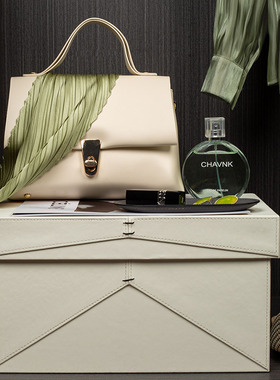 现代样板房间衣帽间衣服套装摆件衣柜陈列软装饰品首饰盒包鞋道具