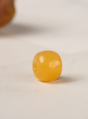 新疆和田玉籽料黄沁老型珠单珠