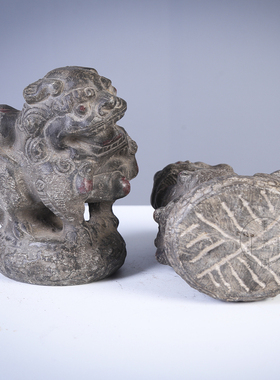 青石仿古雕刻朱砂描彩狮子案头