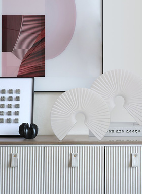 新中式现代简约白色扇形摆件样板房售楼处软装饰品创意工艺品摆设