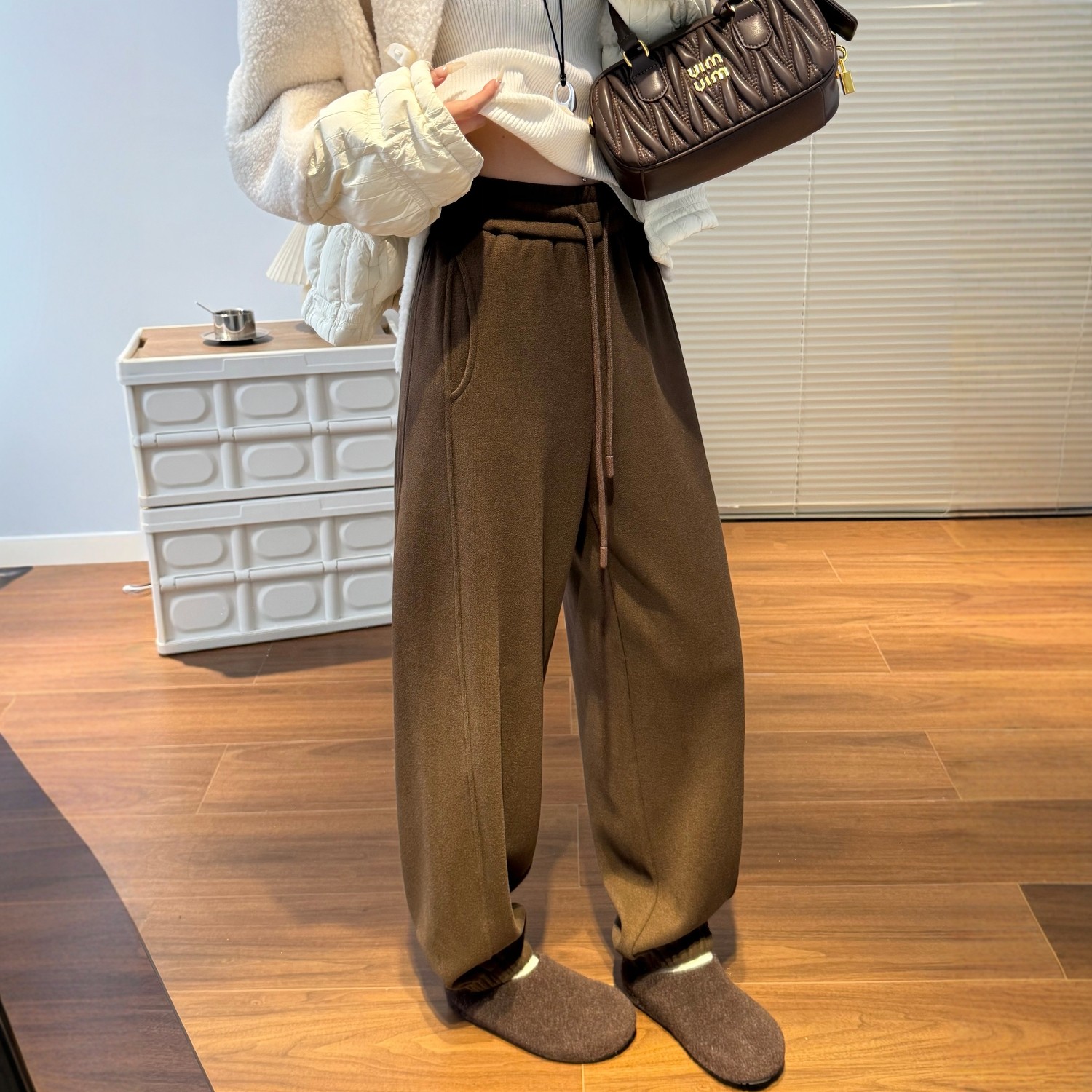 白色运动裤女秋冬季新款宽松直筒小个子高腰收口束脚香蕉卫裤加绒,淘宝优惠券,粉丝福利购,淘宝优惠卷