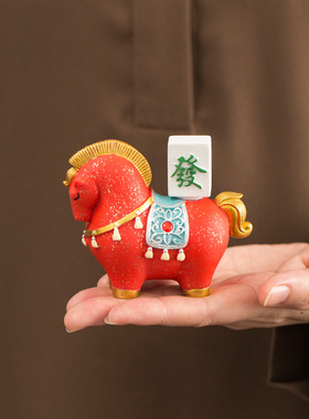 国潮马摆件工位桌面办公室茶桌茶宠装饰招财工艺品高级感生日礼物