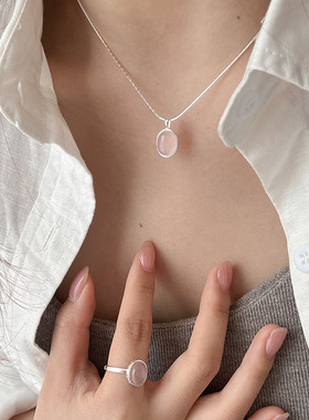 s925纯银粉色玉髓项链高级简约显白天然玉石锁骨链百搭小众清冷感