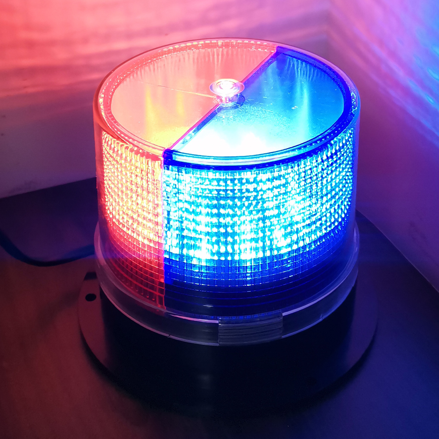 220V接电充电车载磁吸爆闪灯红蓝led闪光灯警示灯工程车用信号灯,淘宝优惠券,粉丝福利购,淘宝优惠卷